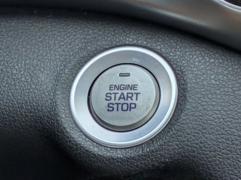 Used 2020 Hyundai Elantra Limited w/ Cargo Package (C1) image 16