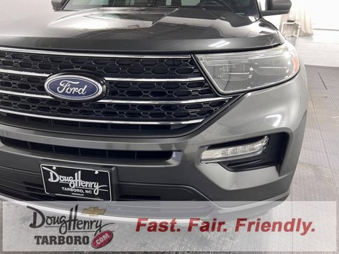 Used 2020 Ford Explorer XLT w/ Equipment Group 202A image 13