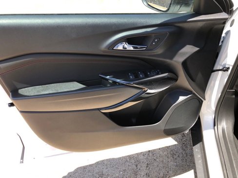 New 2025 Chevrolet Trax RS w/ Sunroof Package image 9