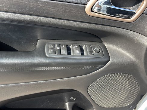 Used 2015 Jeep Grand Cherokee Laredo w/ Quick Order Package 23E image 15