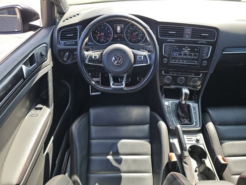 Used 2017 Volkswagen GTI SE image 4