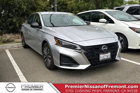 Certified 2024 Nissan Altima 2.5 SV image 1