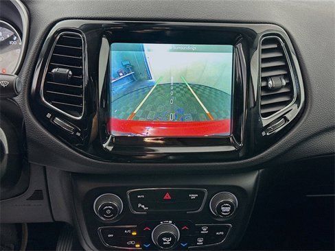 Used 2018 Jeep Compass Limited w/ Navigation Group image 14