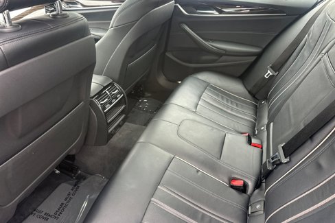 Used 2019 BMW 530e w/ Convenience Package image 12