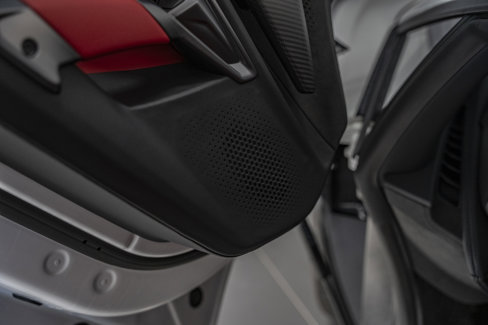 Used 2024 Lamborghini Revuelto image 28