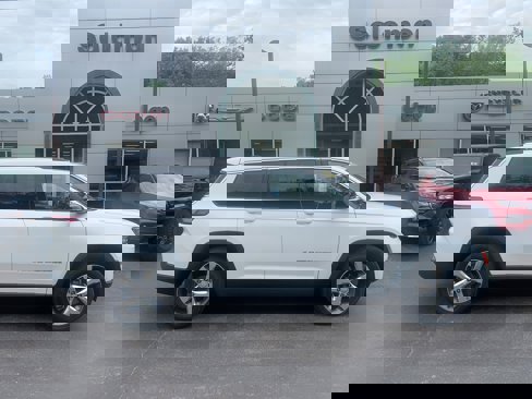 Certified 2021 Jeep Grand Cherokee L Limited w/ Luxury Tech Group II image 1
