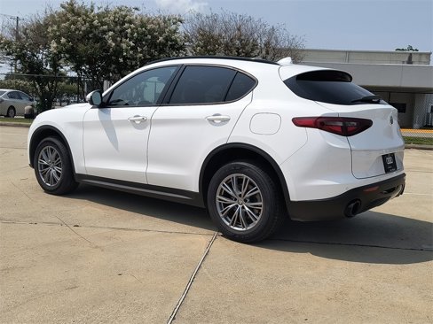 Used 2022 Alfa Romeo Stelvio Sprint image 6