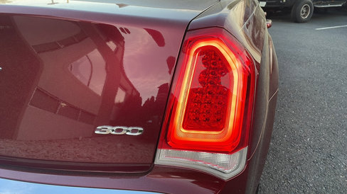 Used 2018 Chrysler 300 Touring image 18