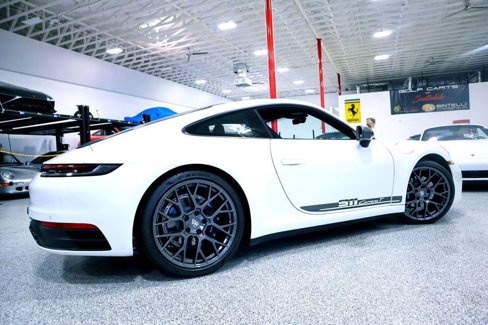 Used 2023 Porsche 911 Carrera T image 9
