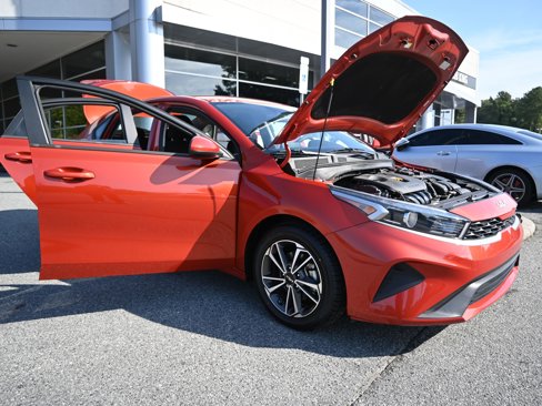 Used 2022 Kia Forte LXS image 12