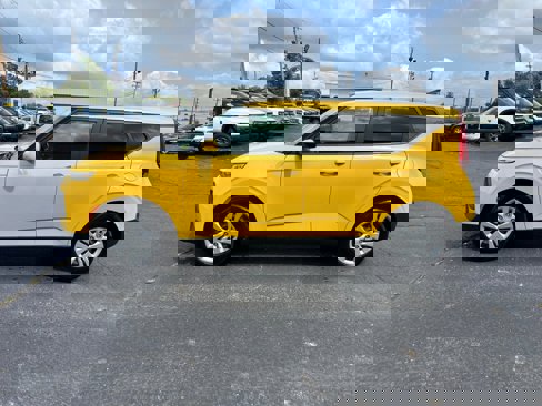 Used 2020 Kia Soul LX image 6