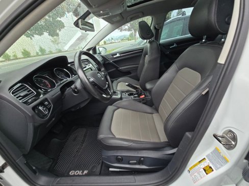 Used 2015 Volkswagen Golf SEL image 22