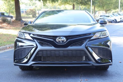 Used 2023 Toyota Camry SE image 2