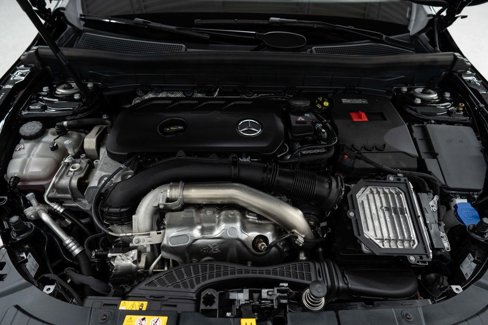 Used 2024 Mercedes-Benz GLB 250 4MATIC w/ Driver Assistance Package image 42