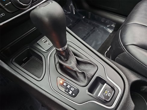 Used 2021 Jeep Cherokee Latitude Plus image 30