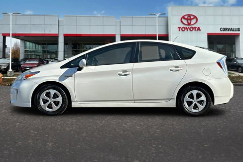 Used 2015 Toyota Prius Three image 7