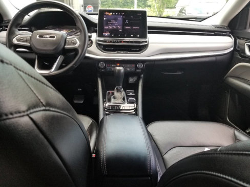 Certified 2022 Jeep Compass Limited image 9