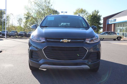Used 2022 Chevrolet Trax LT w/ LT Convenience Package image 4