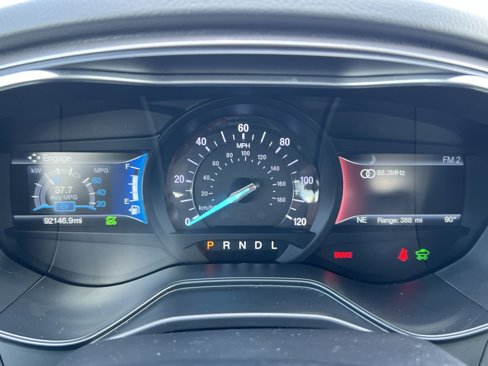 Used 2019 Ford Fusion SEL image 17