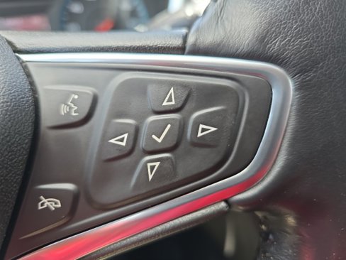 Used 2018 Chevrolet Equinox LT image 23