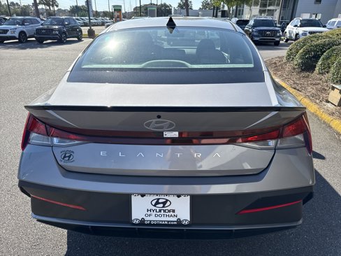 New 2025 Hyundai Elantra Sport image 3