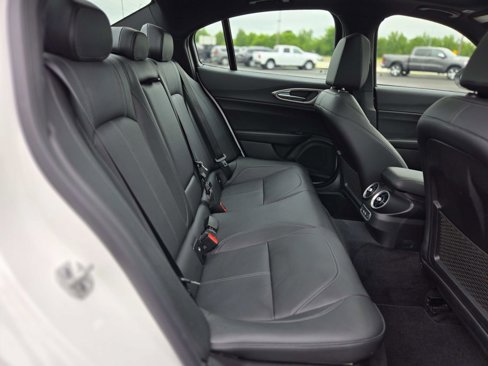Used 2024 Alfa Romeo Giulia Ti image 16