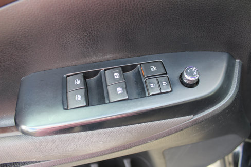 Used 2019 Toyota Highlander LE image 19