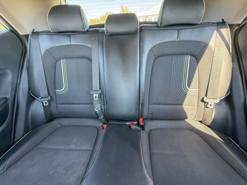 Used 2022 Hyundai Venue Limited w/ Cargo Package image 15