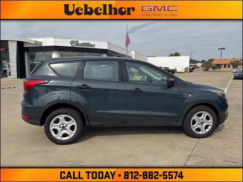 Used 2019 Ford Escape S image 3
