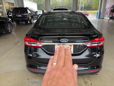 Used 2017 Ford Fusion SE w/ Equipment Group 201A image 5