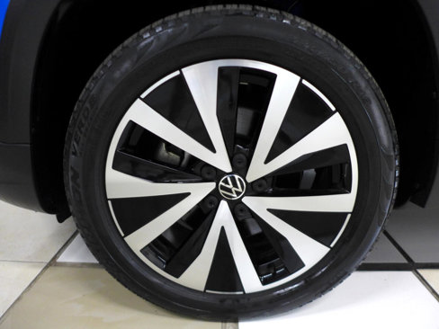 Used 2022 Volkswagen Taos SE w/ Panoramic Sunroof Package image 71