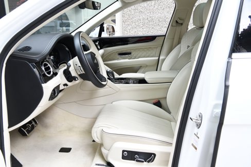 Used 2022 Bentley Bentayga image 9