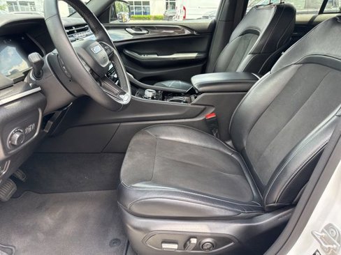 Certified 2022 Jeep Grand Cherokee Altitude image 19