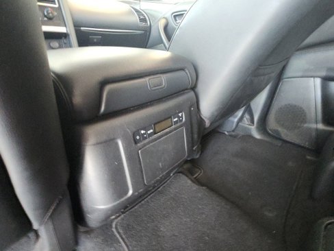 Used 2021 Nissan Armada SV image 21