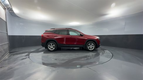 Used 2020 GMC Terrain SLE image 2