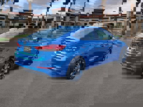Used 2017 Hyundai Elantra SE image 8