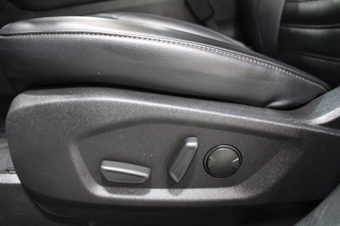 Used 2022 Ford Edge SEL image 12