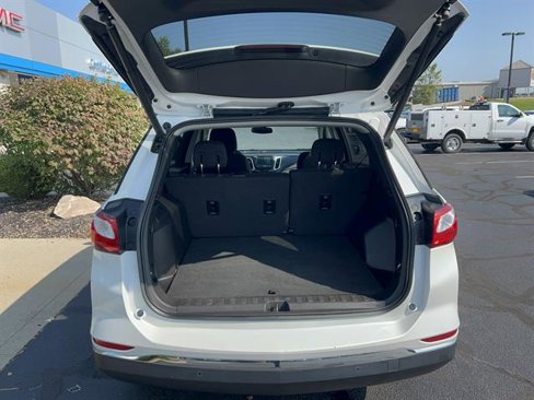 Used 2018 Chevrolet Equinox LT image 9