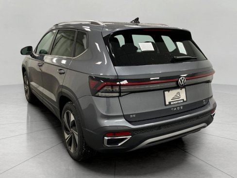 New 2025 Volkswagen Taos SE image 23