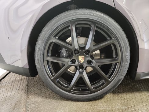 New 2025 Porsche Panamera 4 image 29