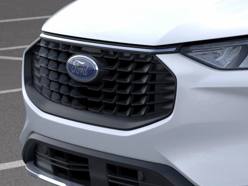 New 2025 Ford Escape SE w/ Class II Trailer Tow Package image 17