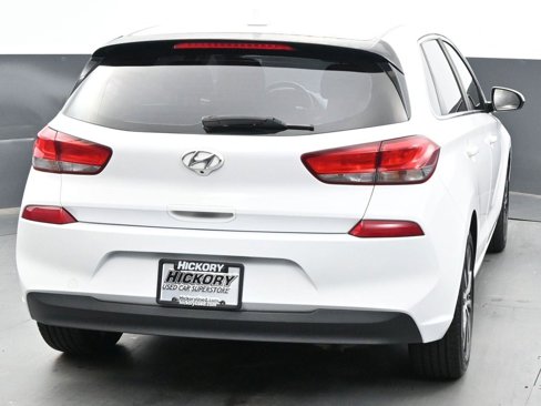 Used 2018 Hyundai Elantra GT image 6