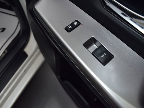 Used 2017 Toyota Prius V Two image 15