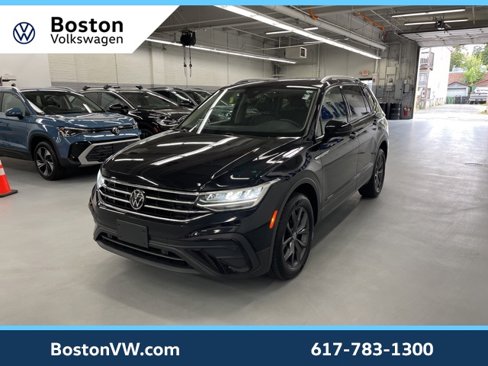 Certified 2022 Volkswagen Tiguan SE image 1