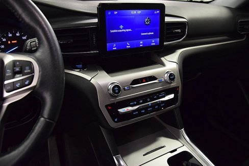 Used 2022 Ford Explorer XLT w/ Equipment Group 202A image 23