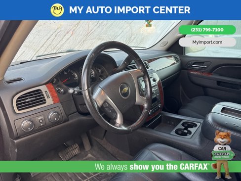 Used 2014 Chevrolet Suburban LT w/ Luxury Package image 8