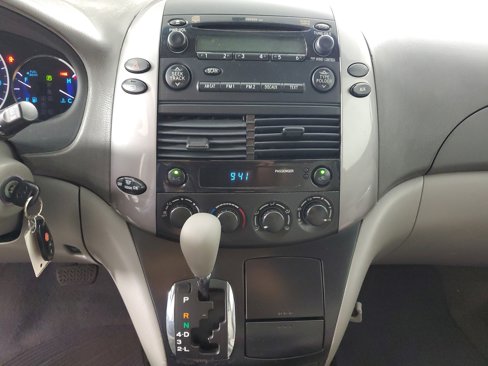 Used 2008 Toyota Sienna LE image 17