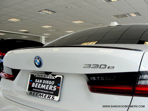 Used 2023 BMW 330e w/ M Sport Package image 12