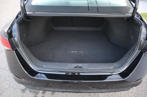 Used 2025 Nissan Sentra S image 32