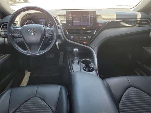 Used 2021 Toyota Camry SE image 17